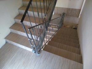 IMG_20160708_122715-1-300x225 Промышленный паркет из дуба сорта Натур 16х8х160 мм: площадки, стены, подступёнки